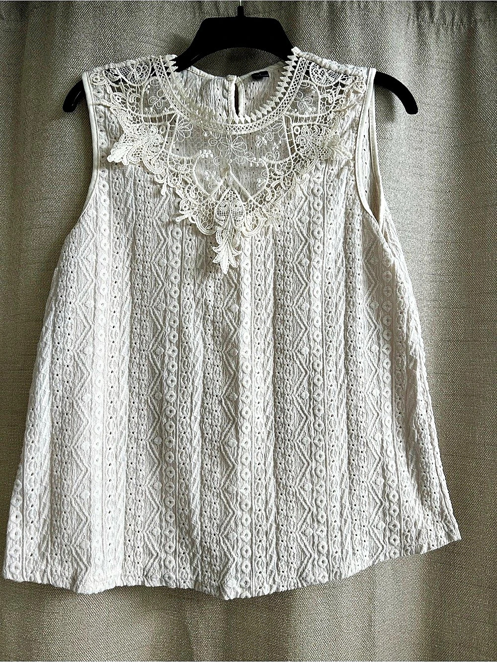 SHEIN Lace Detail Sleeveless Blouse White Large Like New